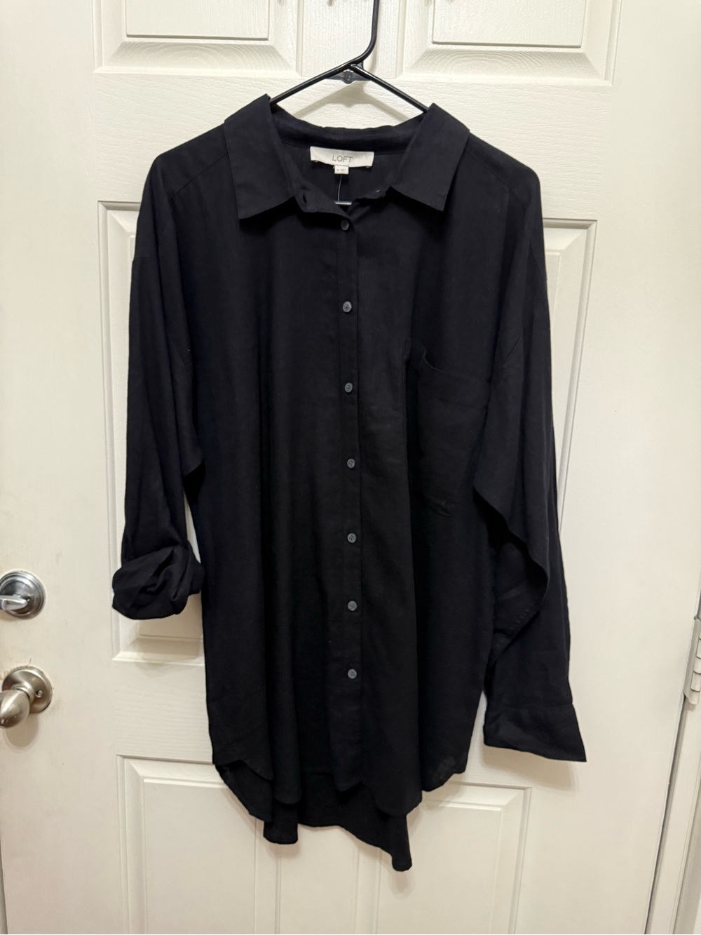 LOFT Womenās Black Button-Up Shirt